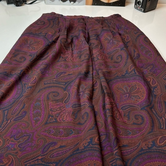 Vintage Important Fabrics Skirt - Picture 2 of 8